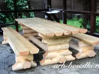 Стол рубленный из бревна, мебель из бревна