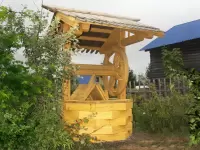 Колодец деревянный резной