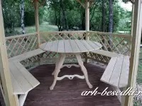 Стол для шестигранной беседки