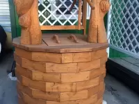 Деревянный резной колодец