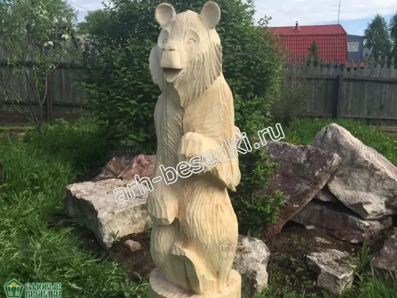Скульптура медведя