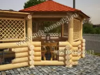 Беседка рубленная с местом под барбекю