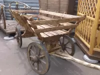 Деревянная телега большая