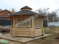 Шестигранная рубленая беседка