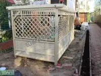 Большая деревянная пергола